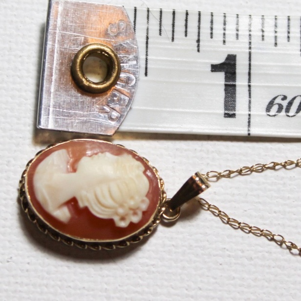 Vintage 14k Carved Shell Cameo Pendant - Picture 6 of 8